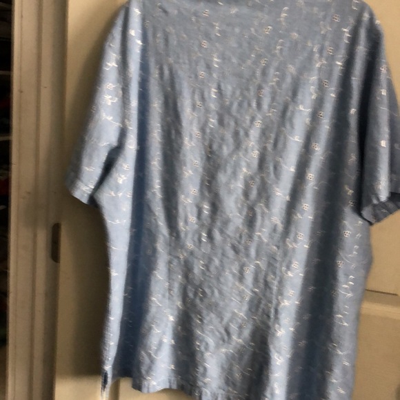 Woman's Bobbie Brooks 22/24 button down shirt - Picture 5 of 6